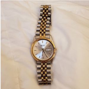Seiko Two tone Day date Essential watch SGF204